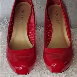 Madden Girl Red Heals